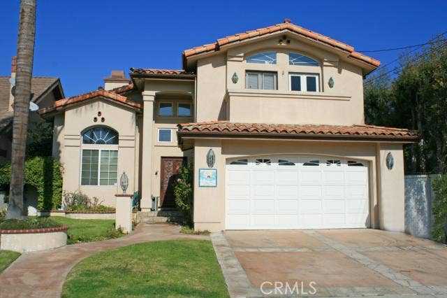Property photo for 1617 Mathews Avenue, Manhattan Beach, CA