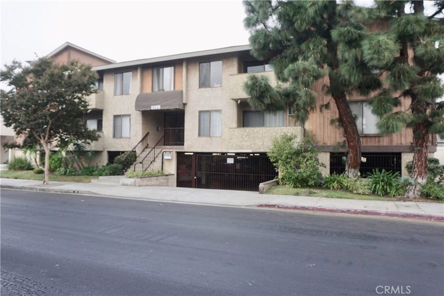 Property photo for 3325 Bagley Avenue, #105, Los Angeles, CA