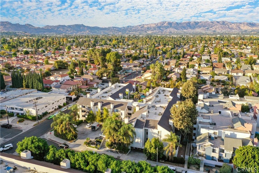 Property photo for 20253 Keswick Street, #303, Winnetka, CA