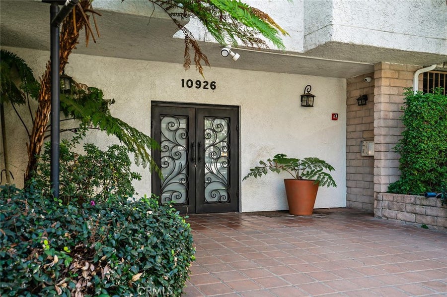 Property photo for 10926 Bluffside Drive, #1, Studio City, CA