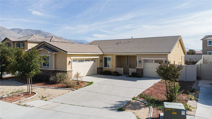 Property photo for 2061 Splendid Circle, San Jacinto, CA