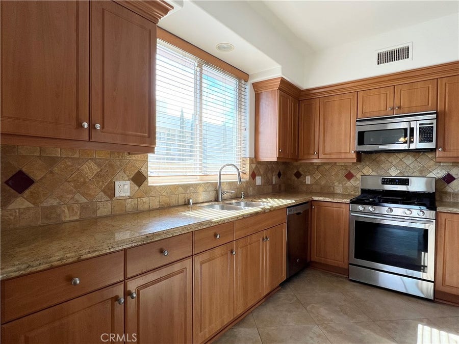 Property photo for 701 E Cypress Avenue, #102, Burbank, CA