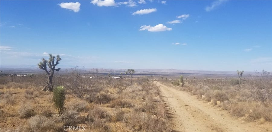Property photo for 0 Vac/175 Ste/Vic Ft Tejon Road, Llano, CA