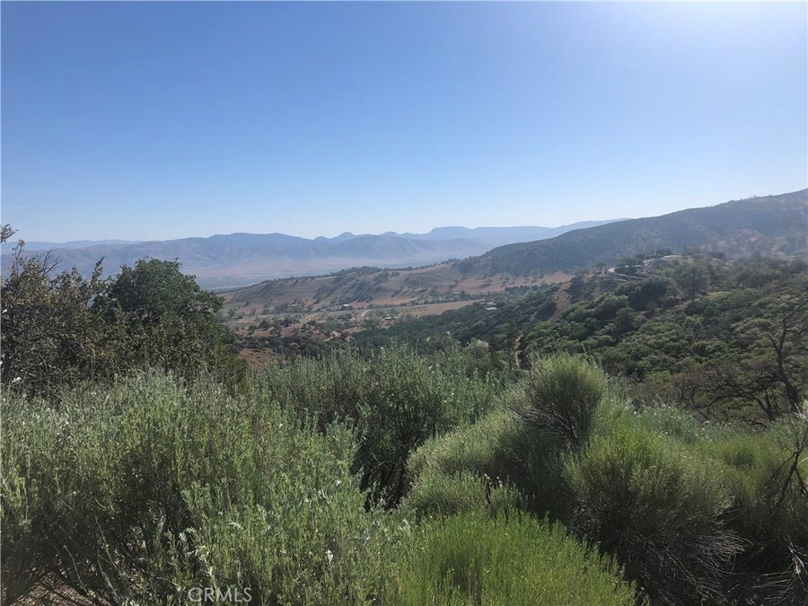 Property photo for 17450 Matterhorn Drive, Tehachapi, CA