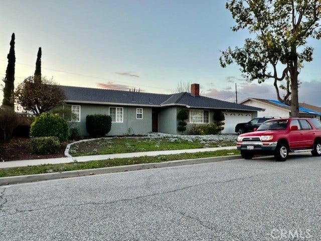 Property photo for 1539 Crater Street, Simi Valley, CA
