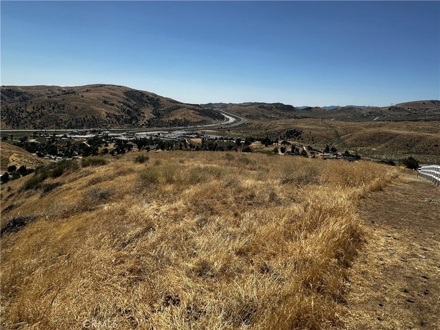 Property photo for 6 Chimney Canyon Road, Lebec, CA