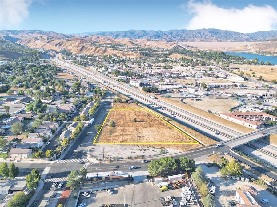 Property photo for 31426 The Old Road N, Castaic, CA