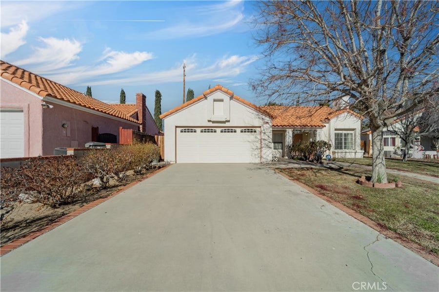 Property photo for 1521 Windsor Place, Palmdale, CA