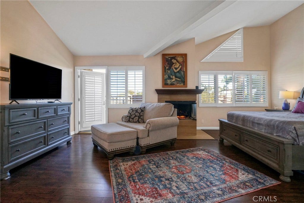 18730 Hatteras Street, #49, Tarzana, CA 91356