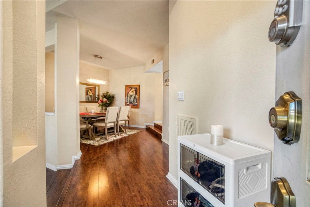 18730 Hatteras Street, #49, Tarzana, CA 91356