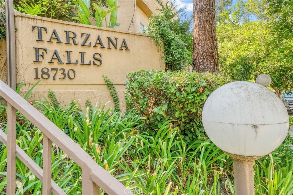 18730 Hatteras Street, #49, Tarzana, CA 91356