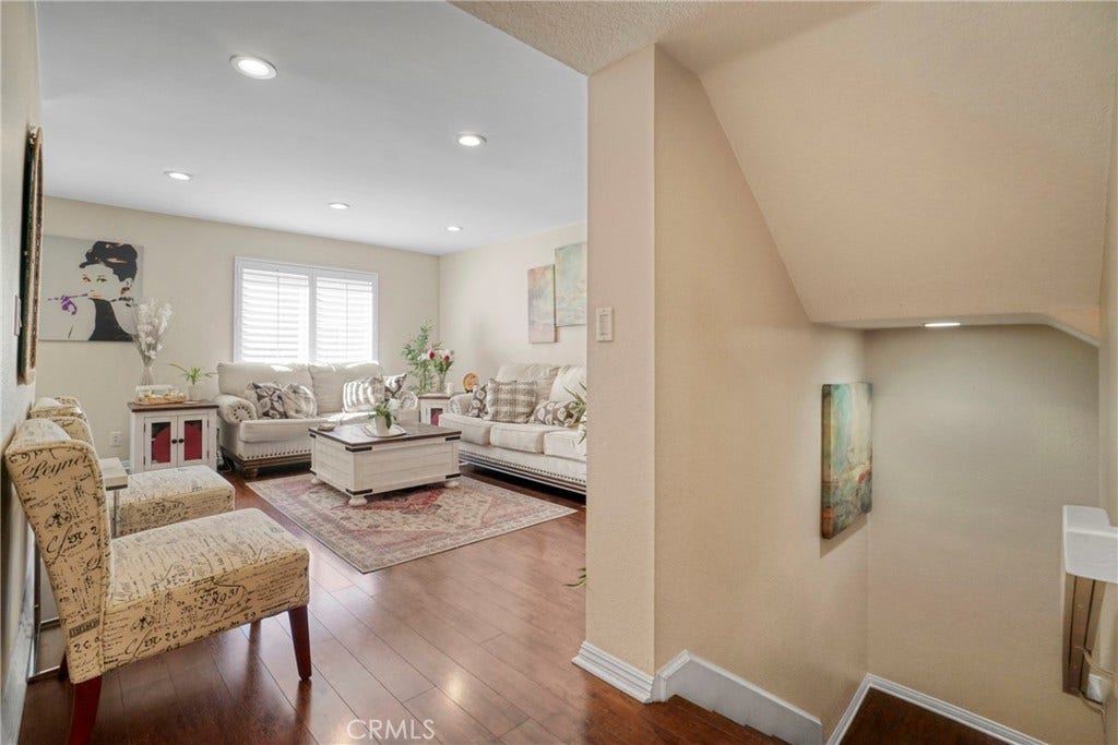 18730 Hatteras Street, #49, Tarzana, CA 91356