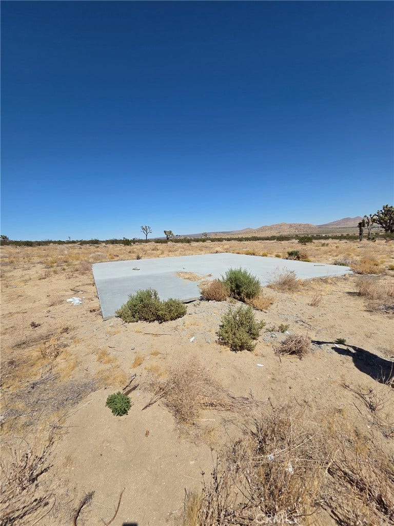 Property photo for 137 E Avenue N6, Palmdale, CA