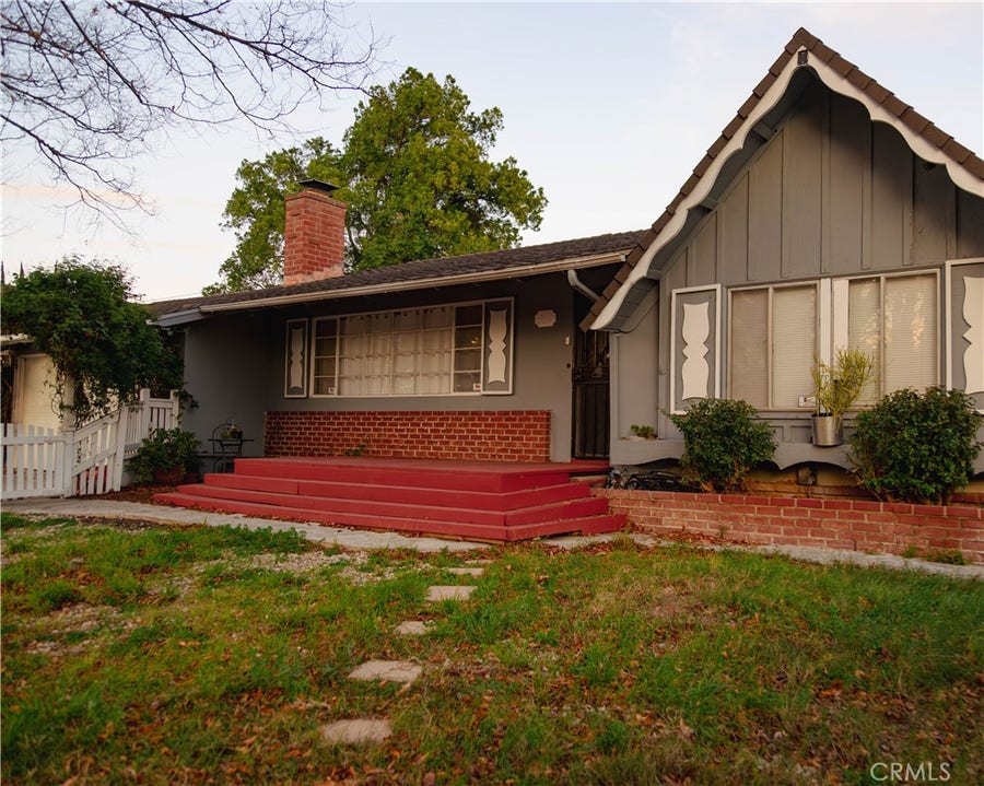 Property photo for 8554 Owensmouth Avenue, Canoga Park, CA