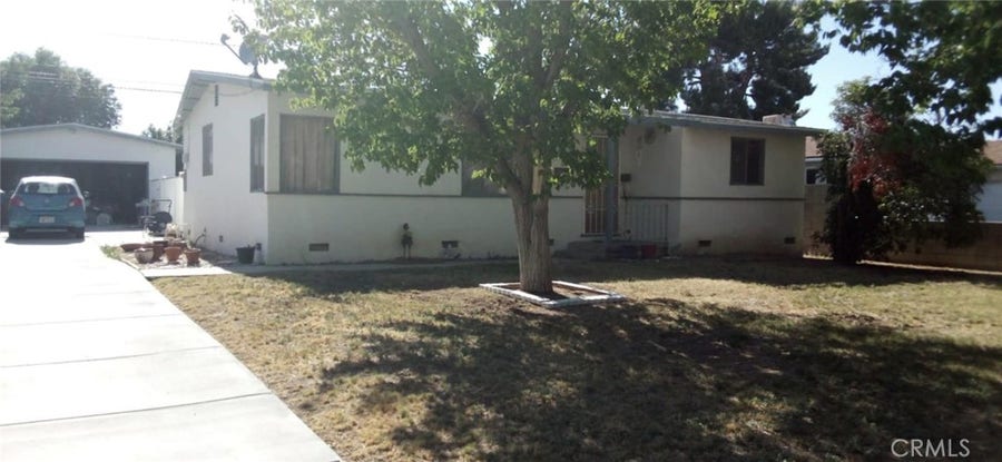 Property photo for 45417 11th Street W, Lancaster, CA