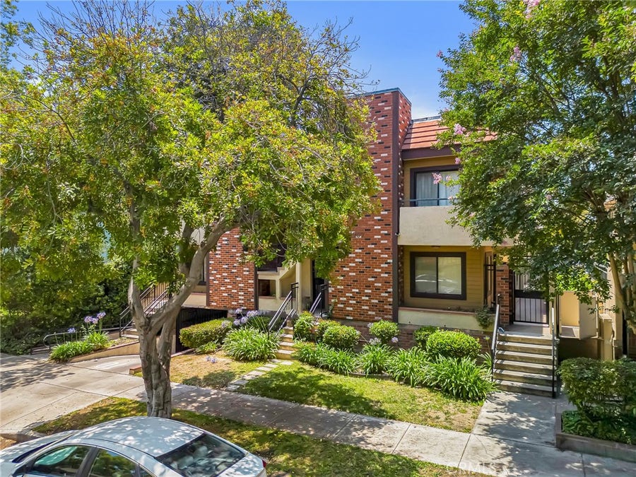Property photo for 1207 N Columbus Avenue, Glendale, CA