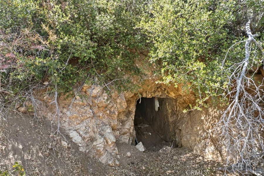 Property photo for 2 Aliso Canyon Road, Acton, CA