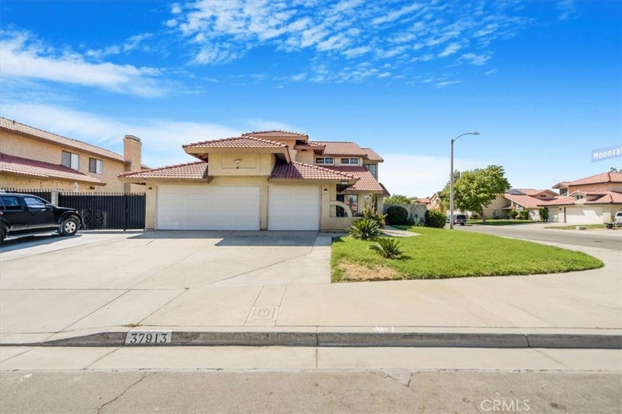 Property photo for 37913 53rd Street E, Palmdale, CA