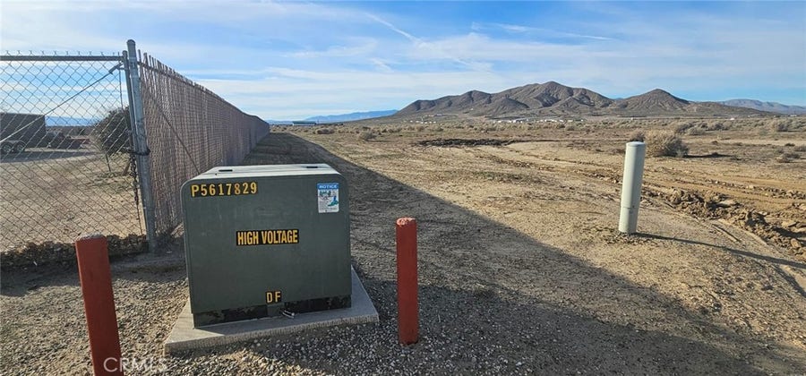 Property photo for 0 67th St W / Felsite, Rosamond, CA