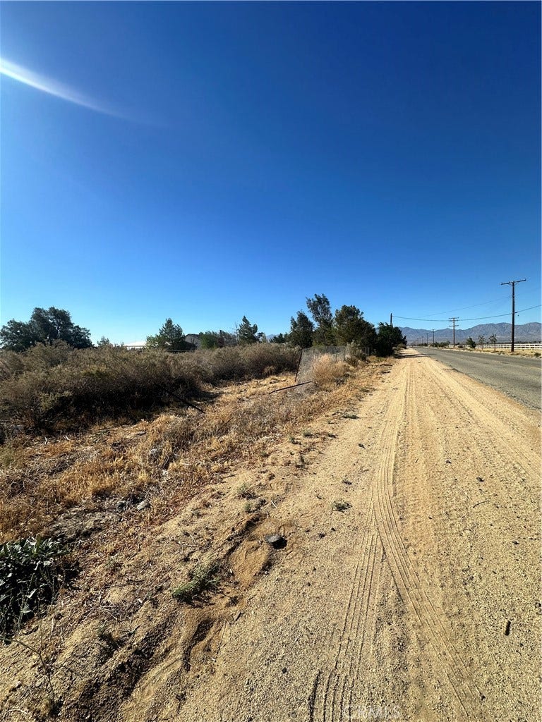 Property photo for 180 E Avenue P-2, Palmdale, CA