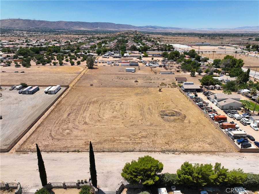 Property photo for 27 Saint W Drt Vic Avenue, Palmdale, CA
