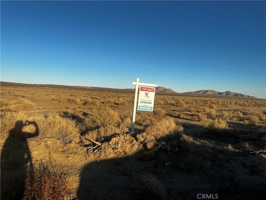 Property photo for 140 E Ave I, Lancaster, CA