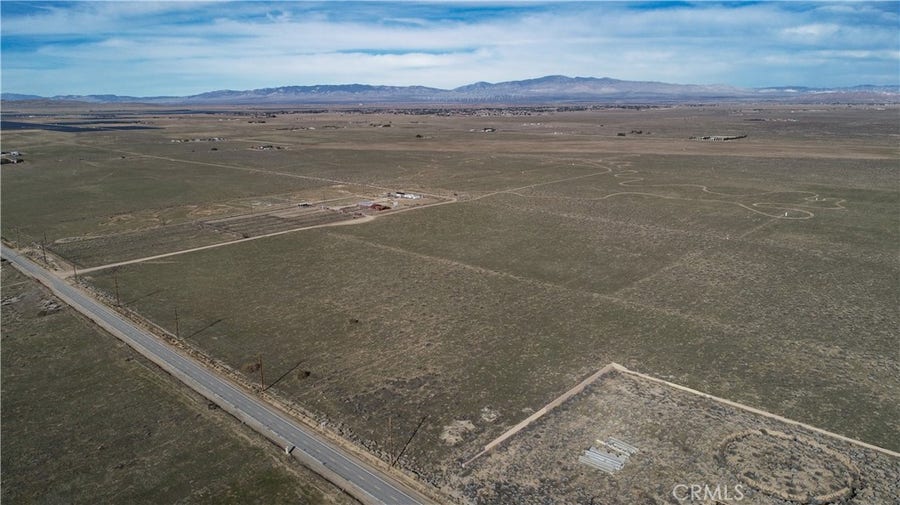 Property photo for 3 W H Avenue, Lancaster, CA