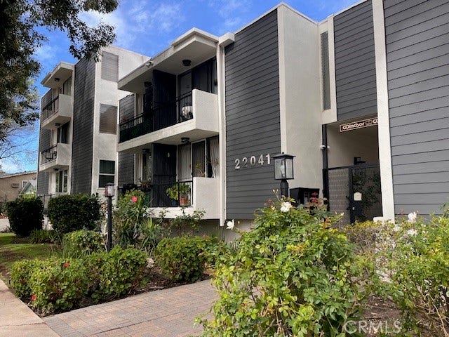 Property photo for 22041 Costanso, #103, Woodland Hills, CA