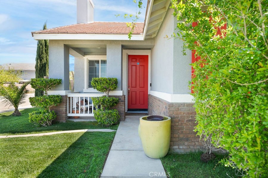 Property photo for 44528 Camolin Lane, Lancaster, CA