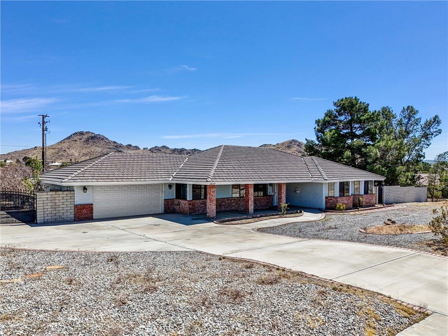 Property photo for 16635 Wintun, Apple Valley, CA