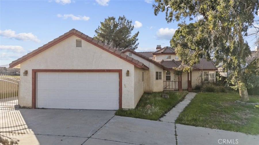 Property photo for 44105 Acacia Street, Lancaster, CA
