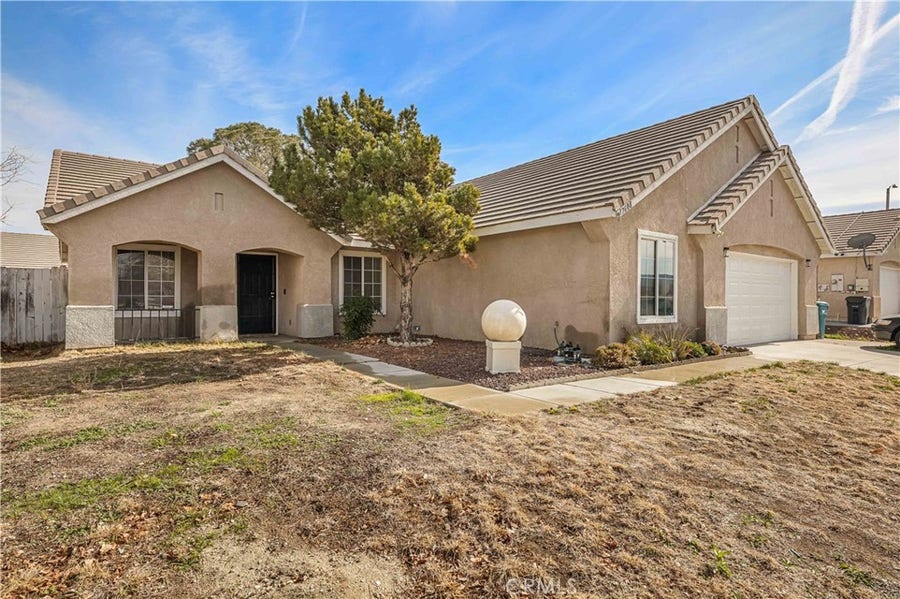 Property photo for 37608 Ribbon, Palmdale, CA