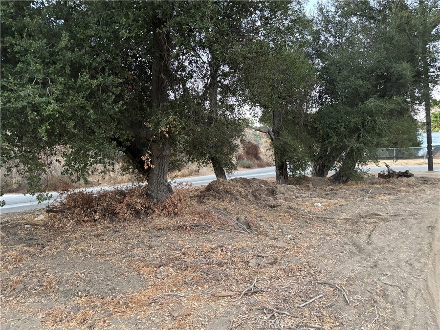 Property photo for 0 Oakwood Avenue, Val Verde, CA