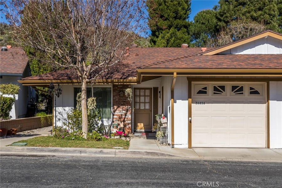 Property photo for 26856 Oak Branch Circle, Newhall, CA