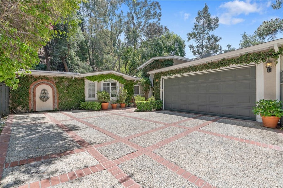 Property photo for 3818 Hayvenhurst Avenue, Encino, CA