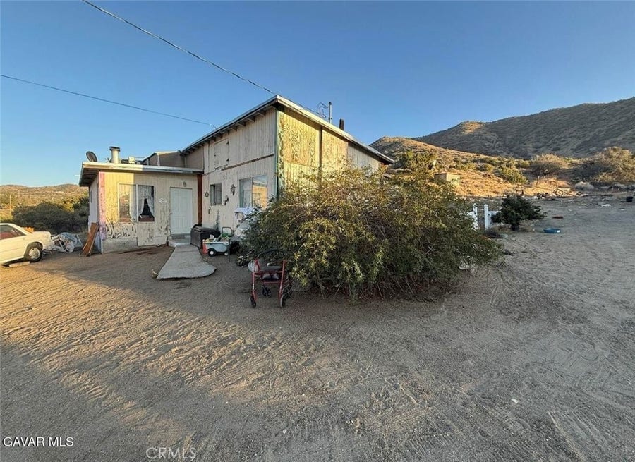 Property photo for 33452 Angeles Forest, Palmdale, CA