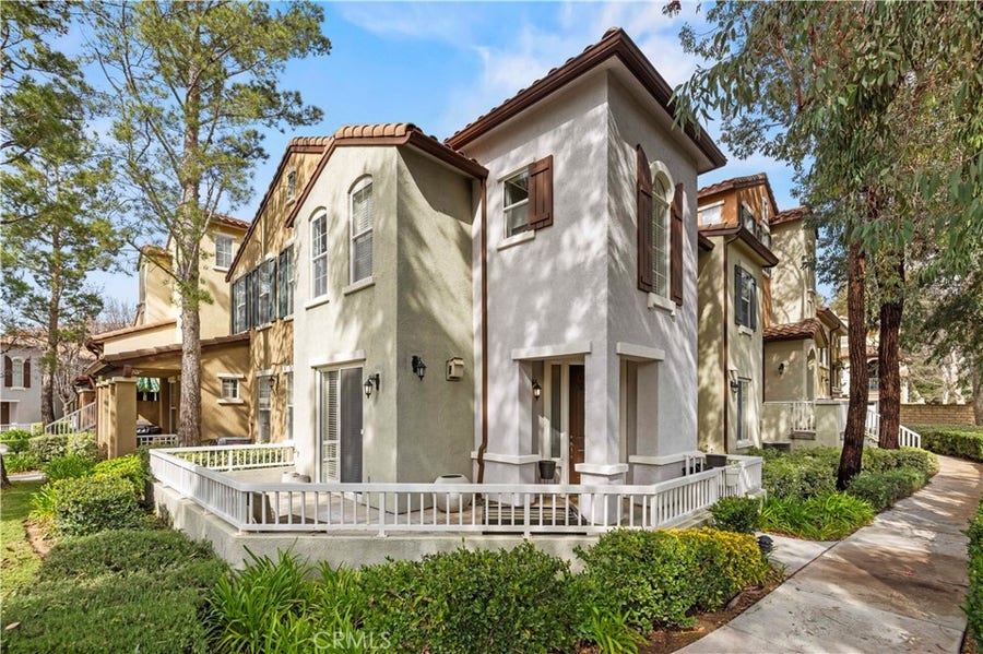 Property photo for 23402 Abbey Glen Place, Valencia, CA