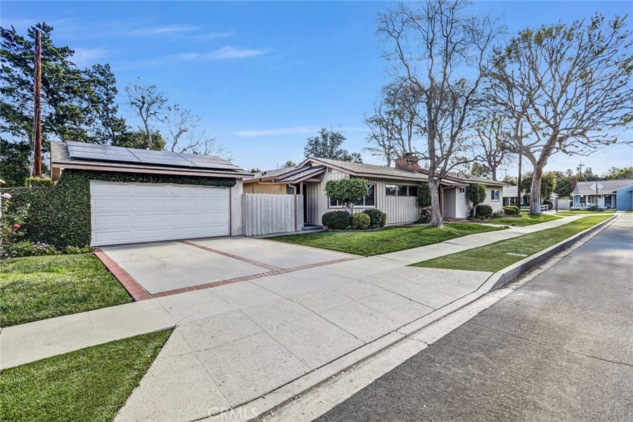Property photo for 5906 Colbath, Valley Glen, CA