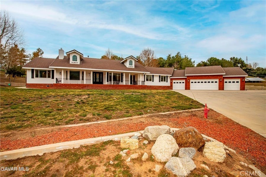Property photo for 40012 Valle View, Leona Valley, CA