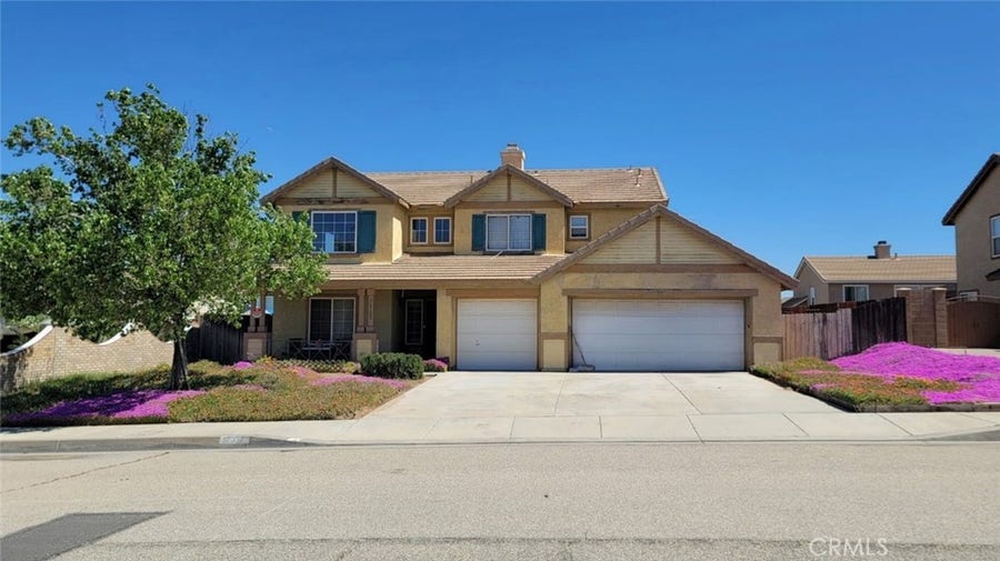 Property photo for 36728 42nd Street E, Palmdale, CA