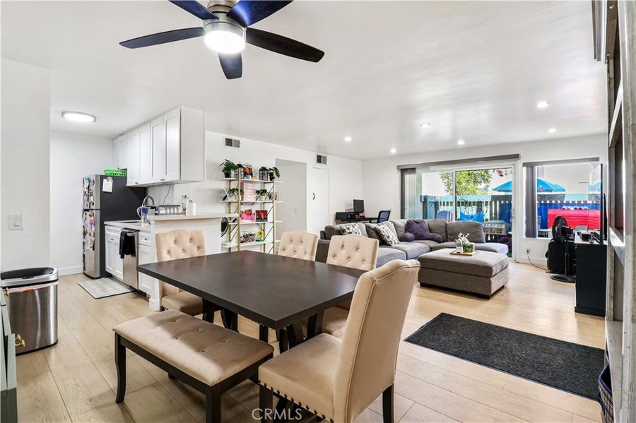 Property photo for 5700 Etiwanda, #105, Tarzana, CA