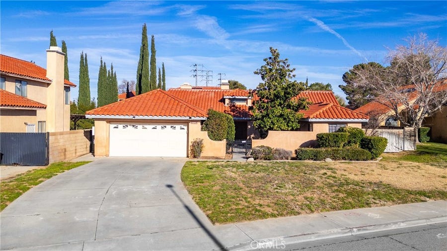 Property photo for 42734 56th Street West, Lancaster, CA