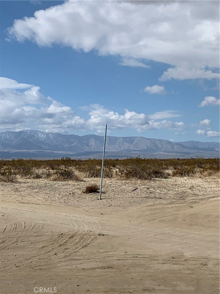Property photo for 200 Avenue R, Palmdale, CA