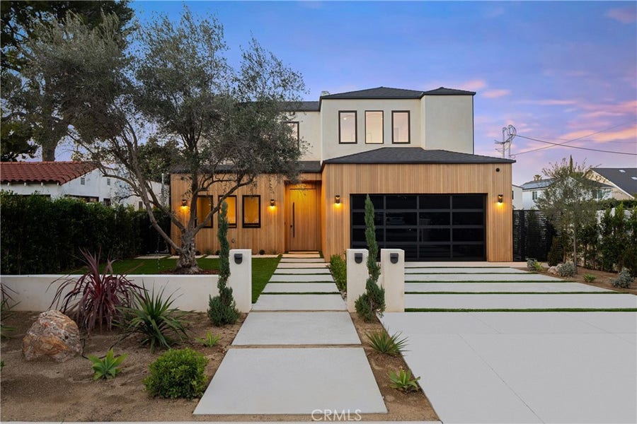 Property photo for 15451 Camarillo Street, Sherman Oaks, CA
