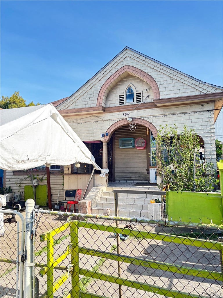 Property photo for 807 E 20th, Los Angeles, CA