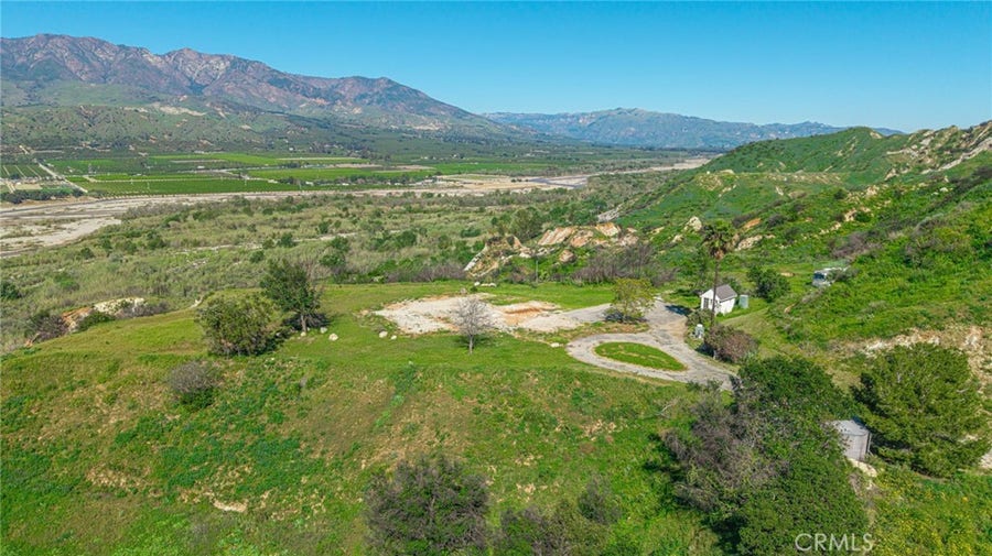 Property photo for 18500 S Mountain Road, Santa Paula, CA