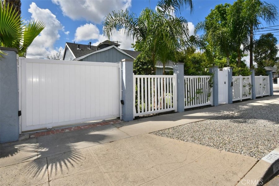 Property photo for 15576 Hesby, Encino, CA
