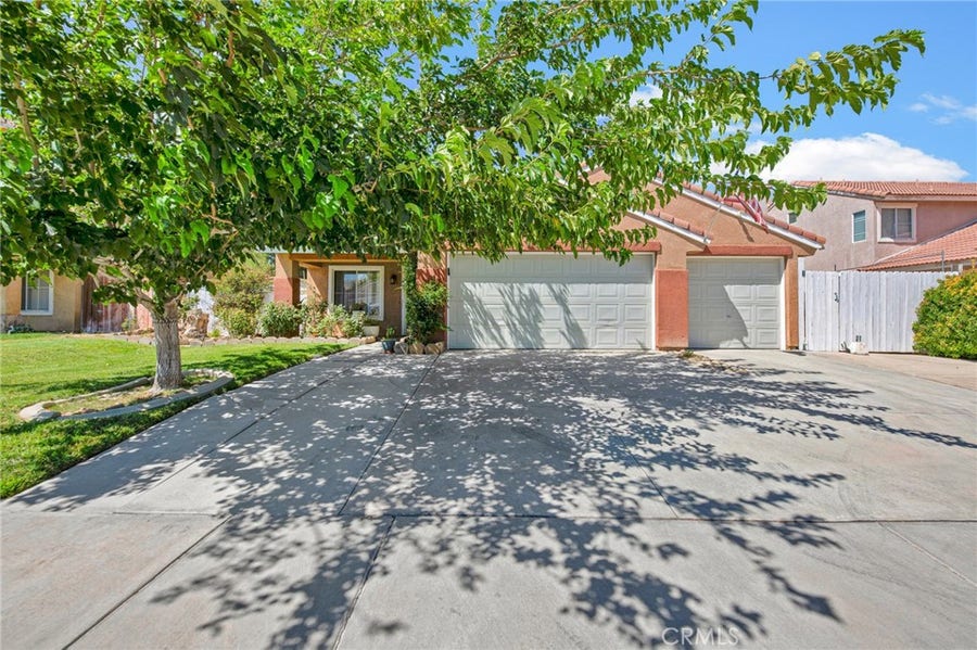 Property photo for 2825 W Newgrove Street, Lancaster, CA
