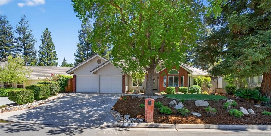 Property photo for 10130 N Heather Drive, Fresno, CA