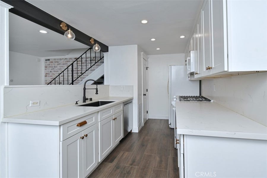 Property photo for 28159 Robin Ave, Saugus, CA